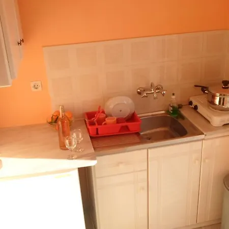 Juliastudios Apartman Amúdi
